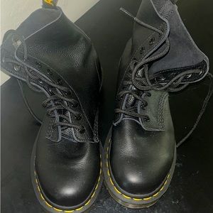 Dr.Martens boots